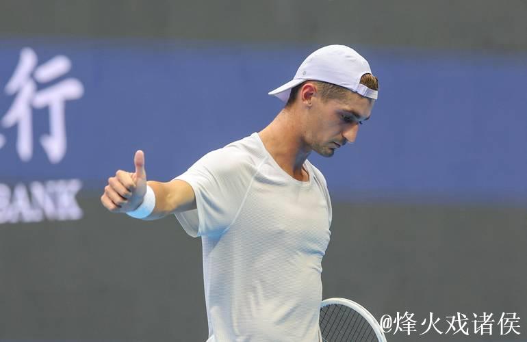 2025年度网坛最受欢迎球员,又双叒是辛纳 2025年度网坛最受欢迎球员,又双叒是辛纳